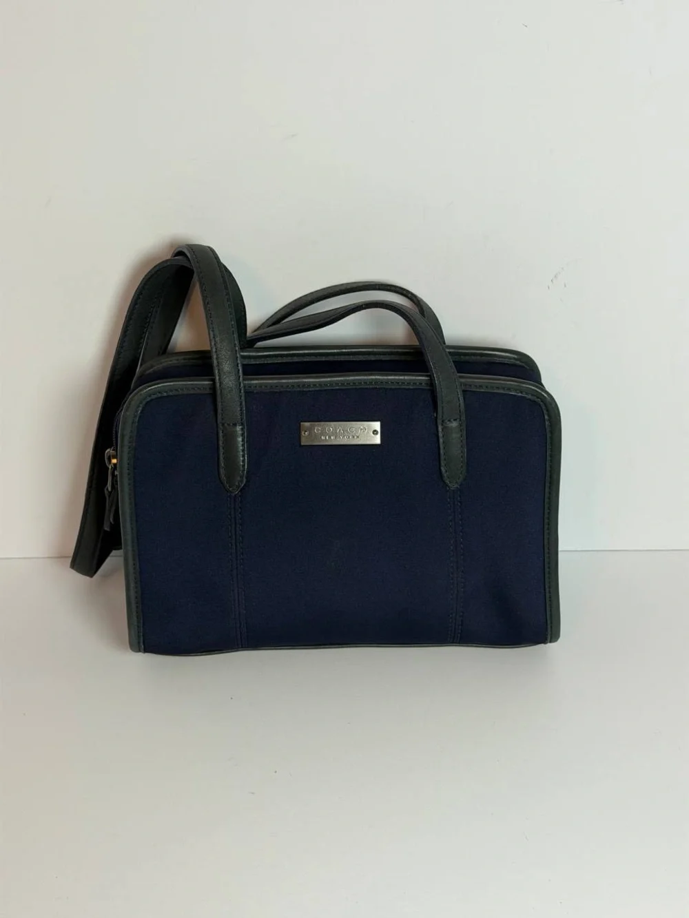 Coach Vintage 1998 Neoprene Swing Zip Shoulder Bag Navy